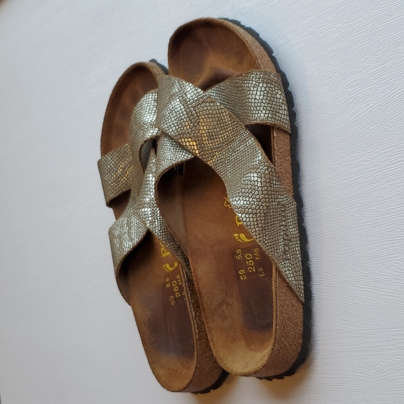 Papillio by Birkenstock Gold Metallic Snakeskin Daytona Leather Sandals 8 - Picture 7 of 10